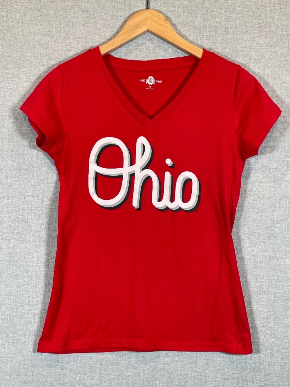 Ohio State Buckeyes Red V-Neck Graphic Women's Medium Script Ohio Tee